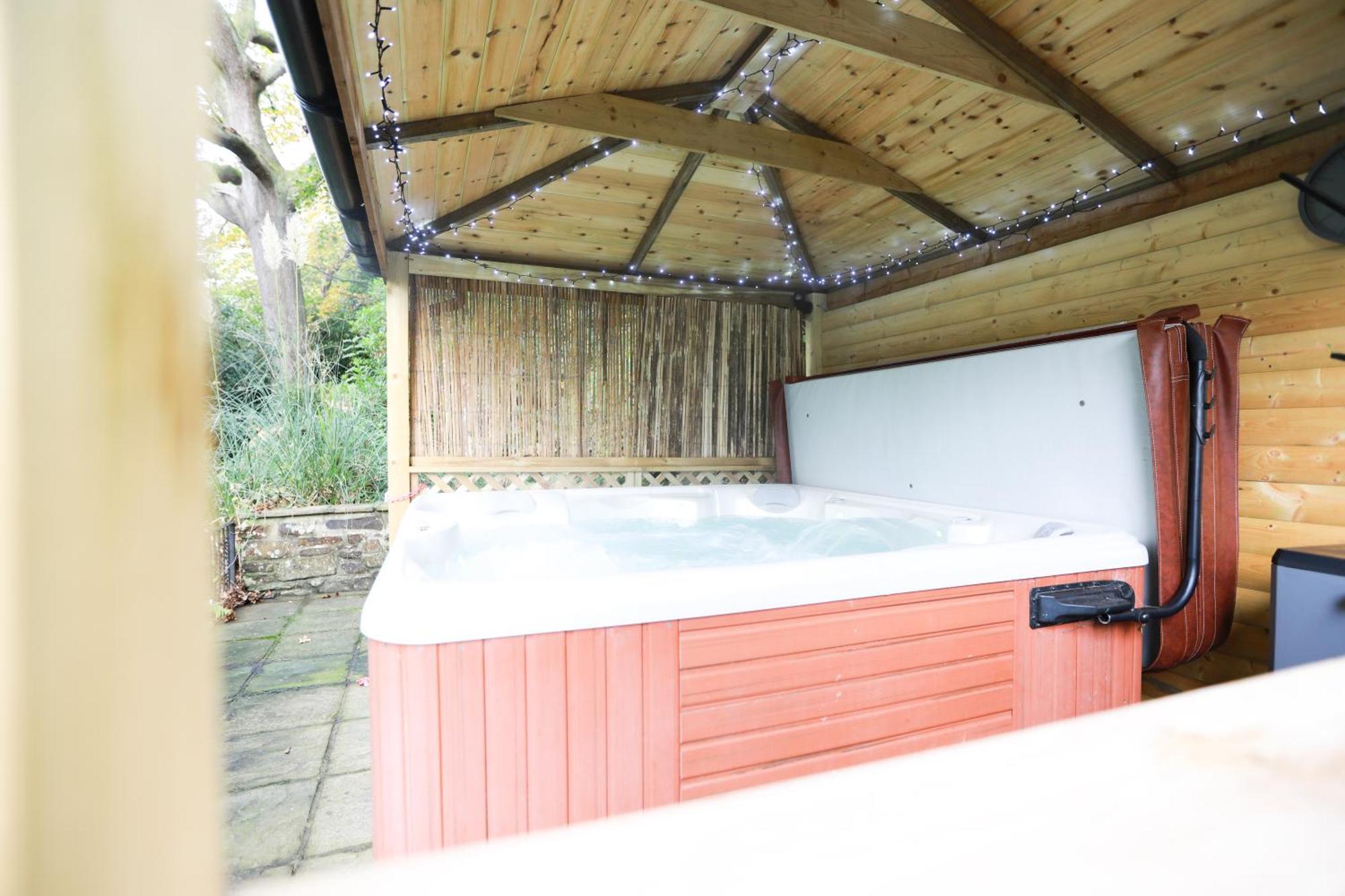Ferienwohnung Woodside Ash Hot Tub & Pool Bideford Exterior foto
