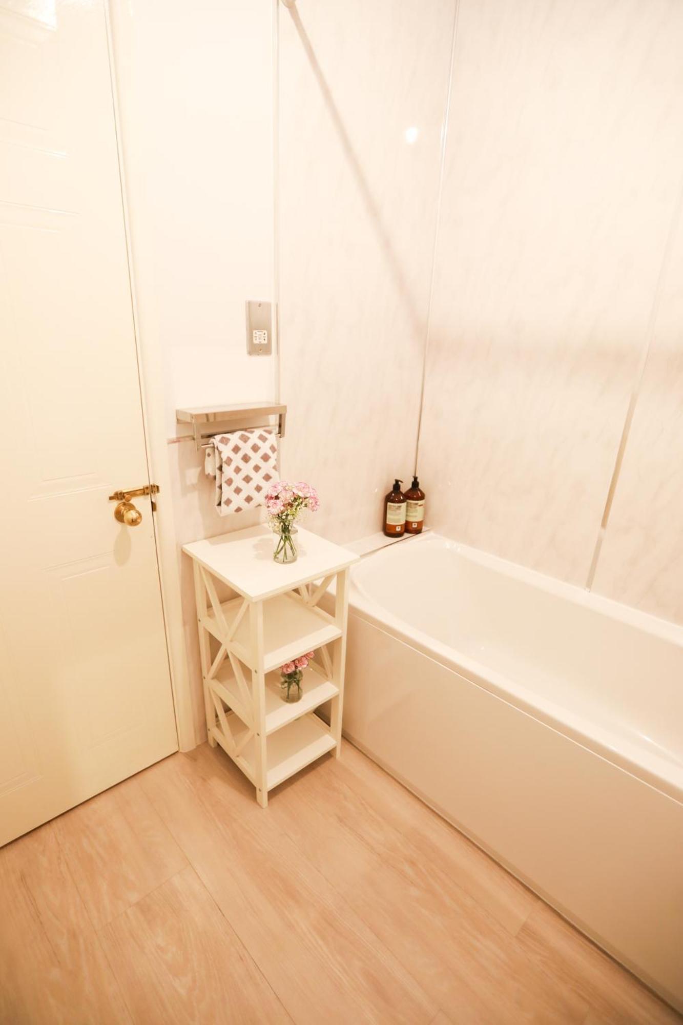 Ferienwohnung Woodside Ash Hot Tub & Pool Bideford Exterior foto